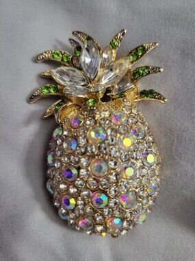 Aurora Borealis Crystal Rhinestone Pineapple Fruit Brooch Goldtone Green 3x2 in